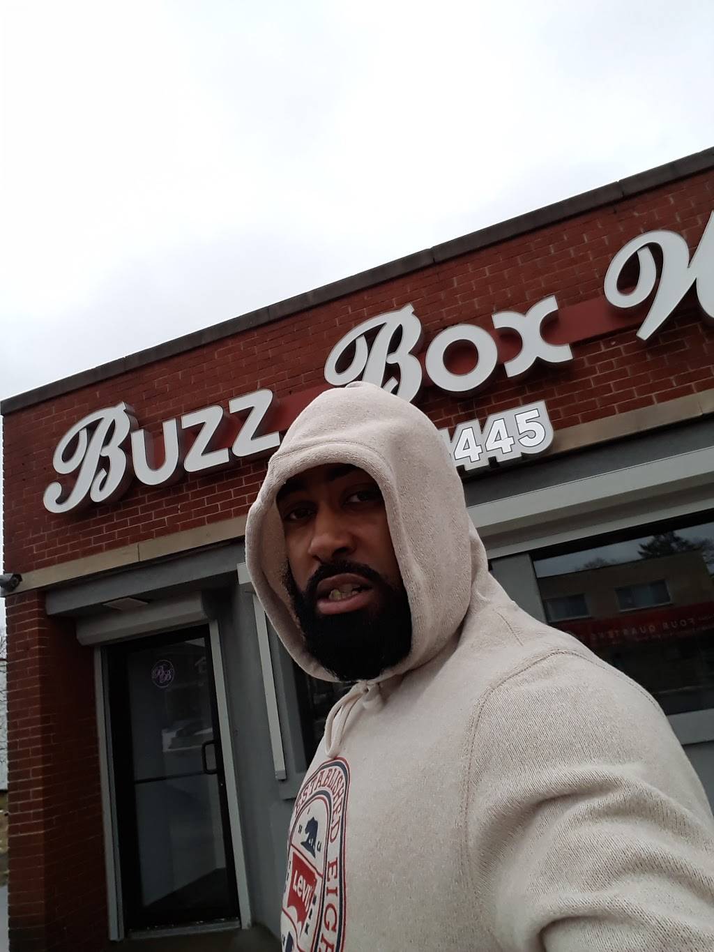 Buzz Box Wings | restaurant | 4445 Broadway, Gary, IN 46409, USA | 2194270249 OR +1 219-427-0249