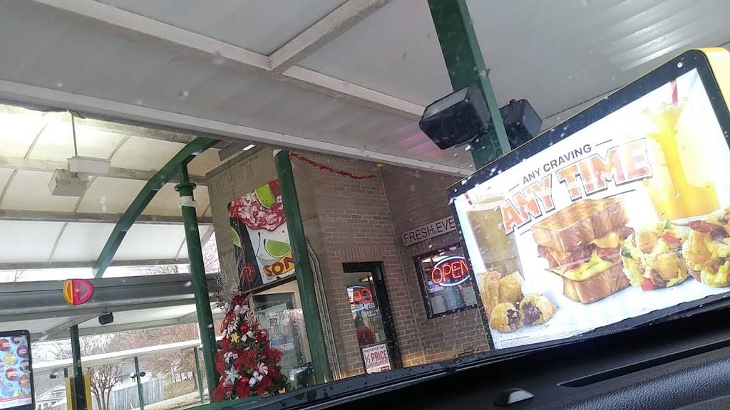 Sonic Drive-In | restaurant | 1500 2nd Ave E, Oneonta, AL 35121, USA | 2052744604 OR +1 205-274-4604