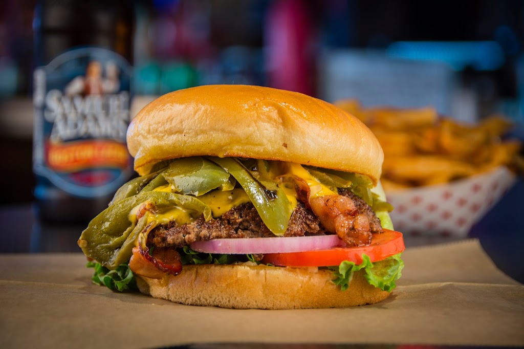 Smittys Garage Burgers and Beer | restaurant | 7610 Dodge St, Omaha, NE 68114, USA | 4026144949 OR +1 402-614-4949