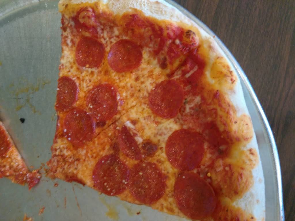 DeLeon Pizza | restaurant | 84 Theatre Dr #200, St. Augustine, FL 32086, USA | 9047941917 OR +1 904-794-1917