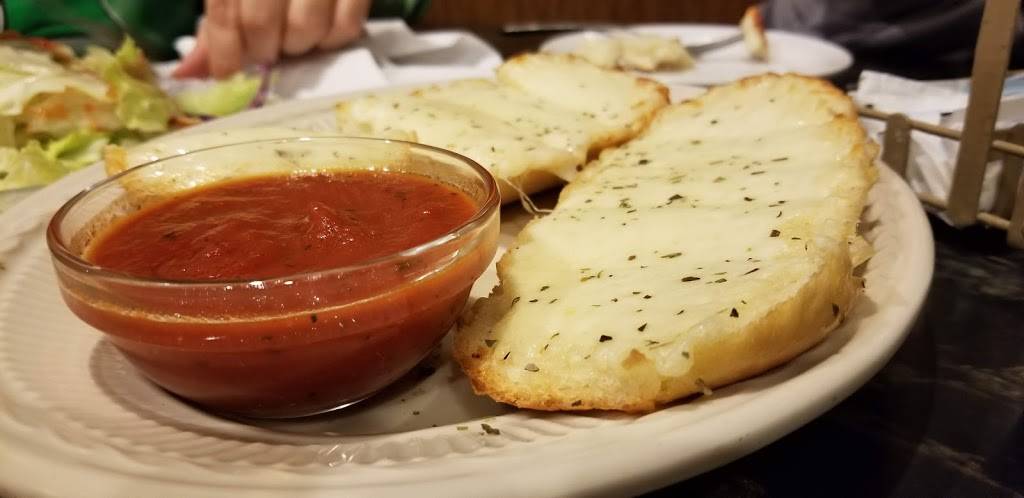 Giuseppis Pizza & Italian Restaurant | restaurant | 950 Halsted Rd, Rockford, IL 61103, USA | 8158773029 OR +1 815-877-3029