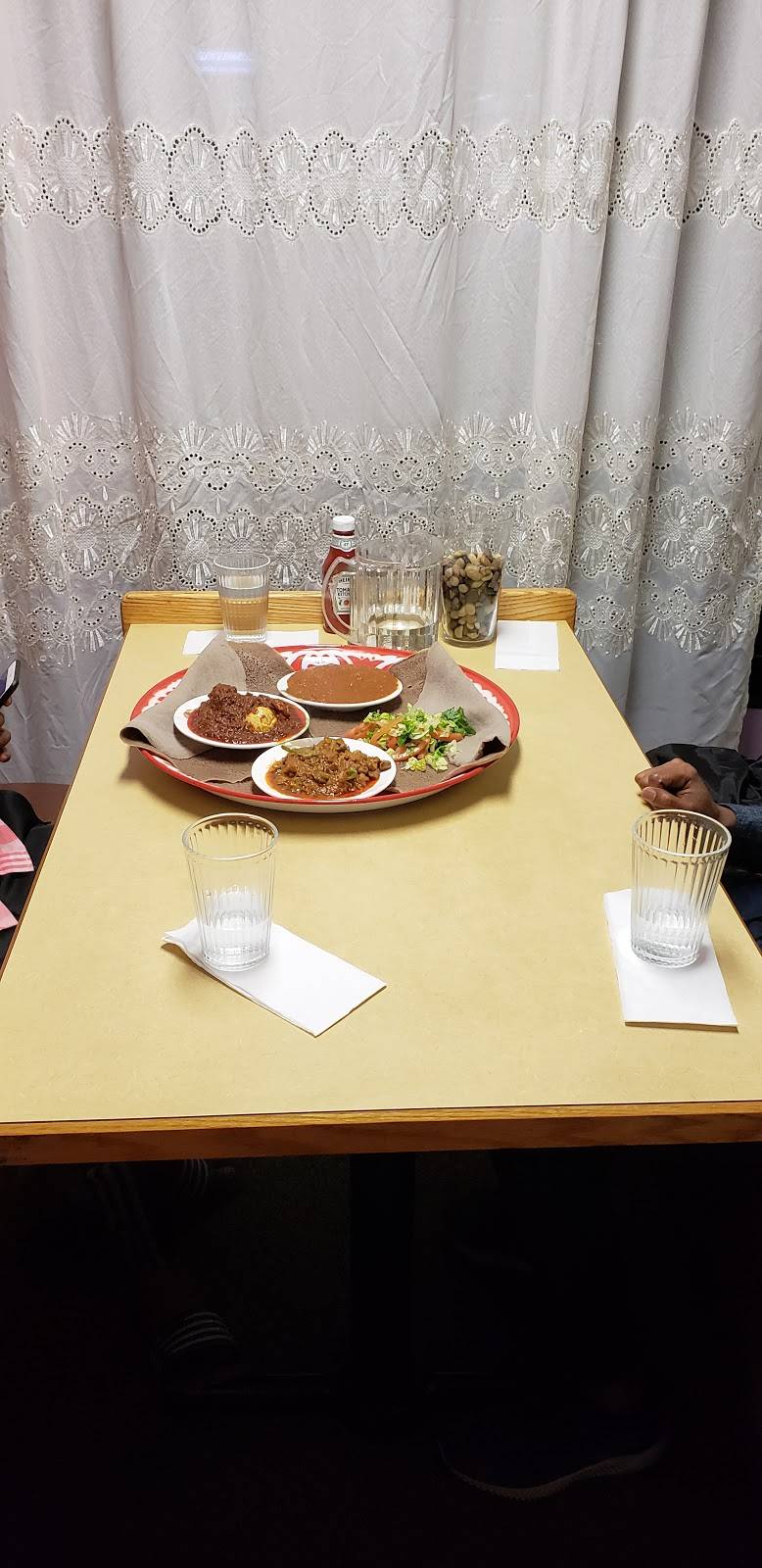 Sisters Ethiopian Restaurant | restaurant | 1720 SE 122nd Ave, Portland, OR 97233, USA | 9715447065 OR +1 971-544-7065