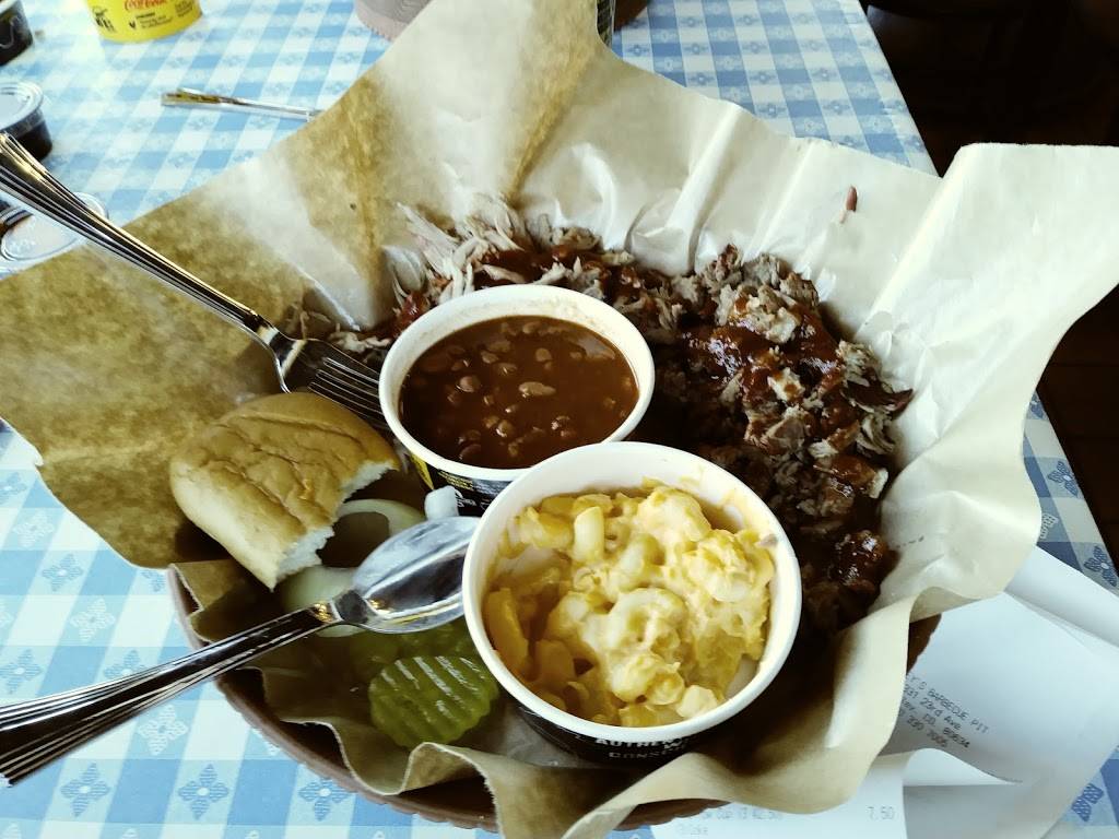 Dickeys Barbecue Pit | restaurant | 2331 23rd Ave, Greeley, CO 80634, USA | 9703307005 OR +1 970-330-7005