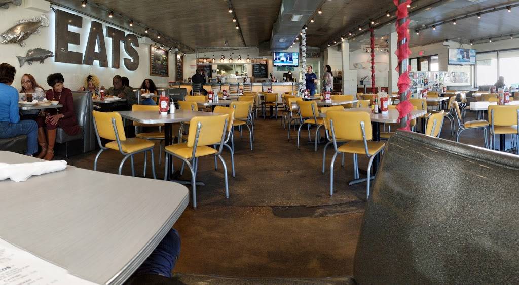 Soul Fish Cafe | restaurant | 4720 Poplar Ave, Memphis, TN 38117, USA | 9015900323 OR +1 901-590-0323