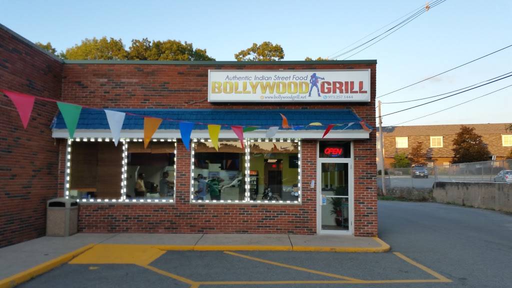 Bollywood Grill | restaurant | 435 N Beverwyck Rd, Lake Hiawatha, NJ 07034, USA | 9732571444 OR +1 973-257-1444