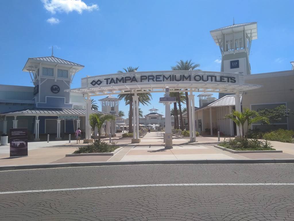 Starbucks | cafe | 2300 Grand Cypress Dr Suite 101, Lutz, FL 33559, USA | 8137438425 OR +1 813-743-8425