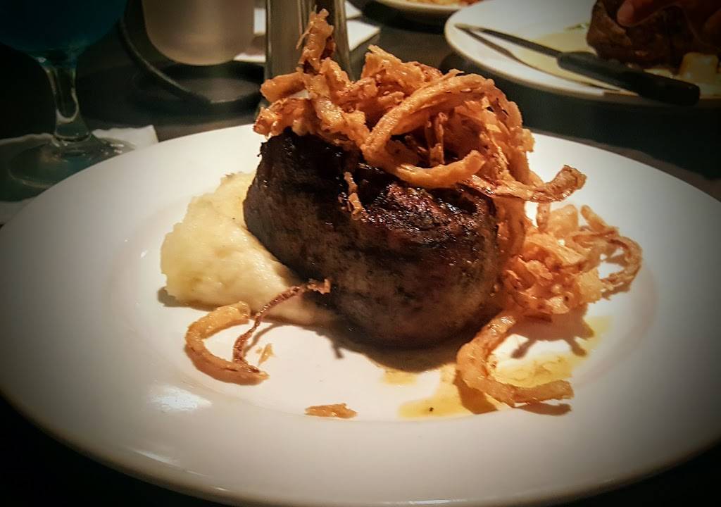 Chris McDs | restaurant | 1400 Forum Blvd #38, Columbia, MO 65203, USA | 5734466237 OR +1 573-446-6237