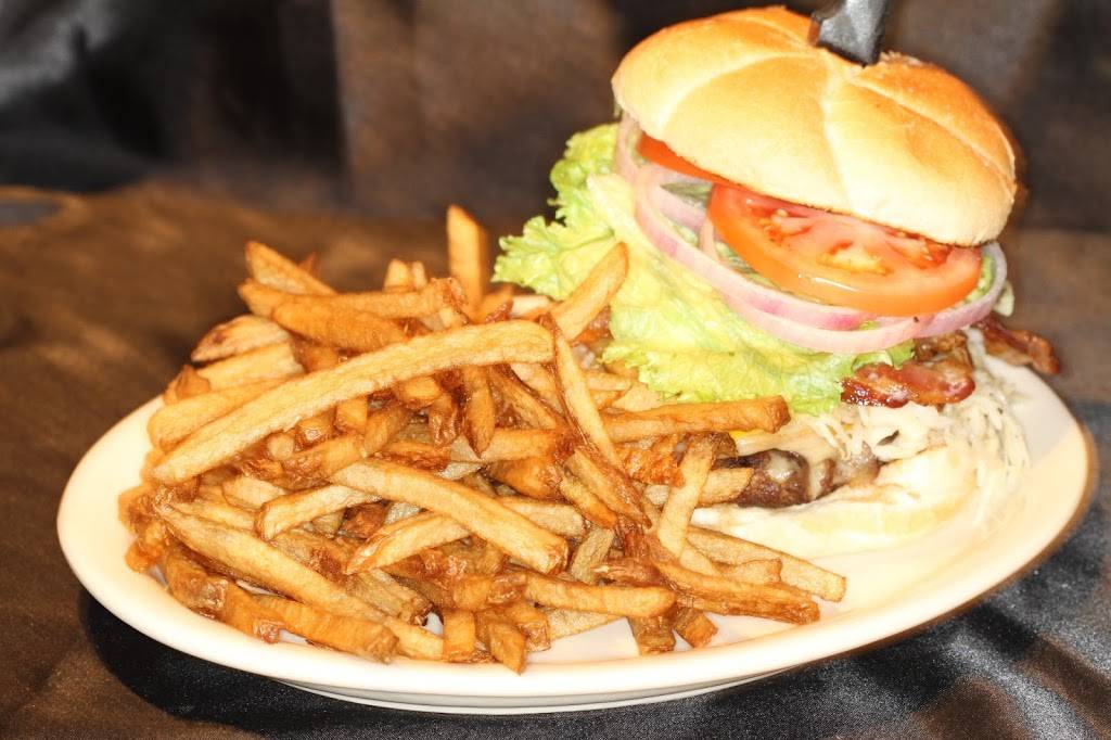 Jerzees Sports Grille | restaurant | 2520, 5252 Dressler Rd NW, Canton, OH 44718, USA | 3302661000 OR +1 330-266-1000