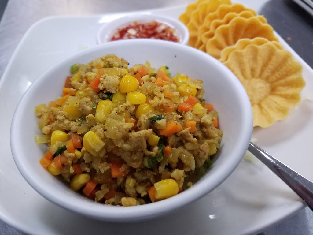 Lucky Thai | restaurant | 593 Main St, Gorham, ME 04038, USA | 2078396999 OR +1 207-839-6999