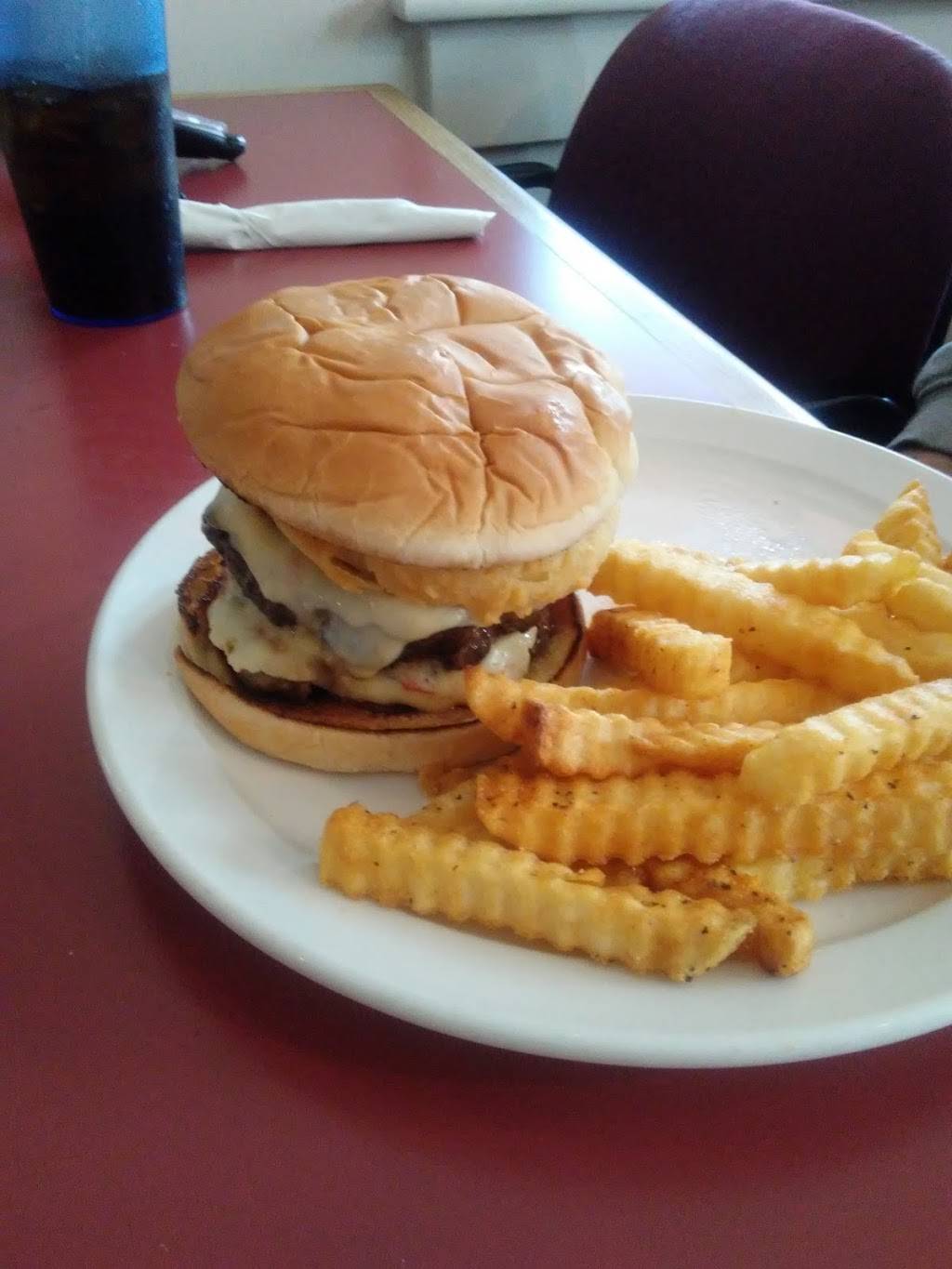 Patty Joes Restaurant | restaurant | 3029 E Cumberland Rd, Bluefield, WV 24701, USA | 3048004582 OR +1 304-800-4582