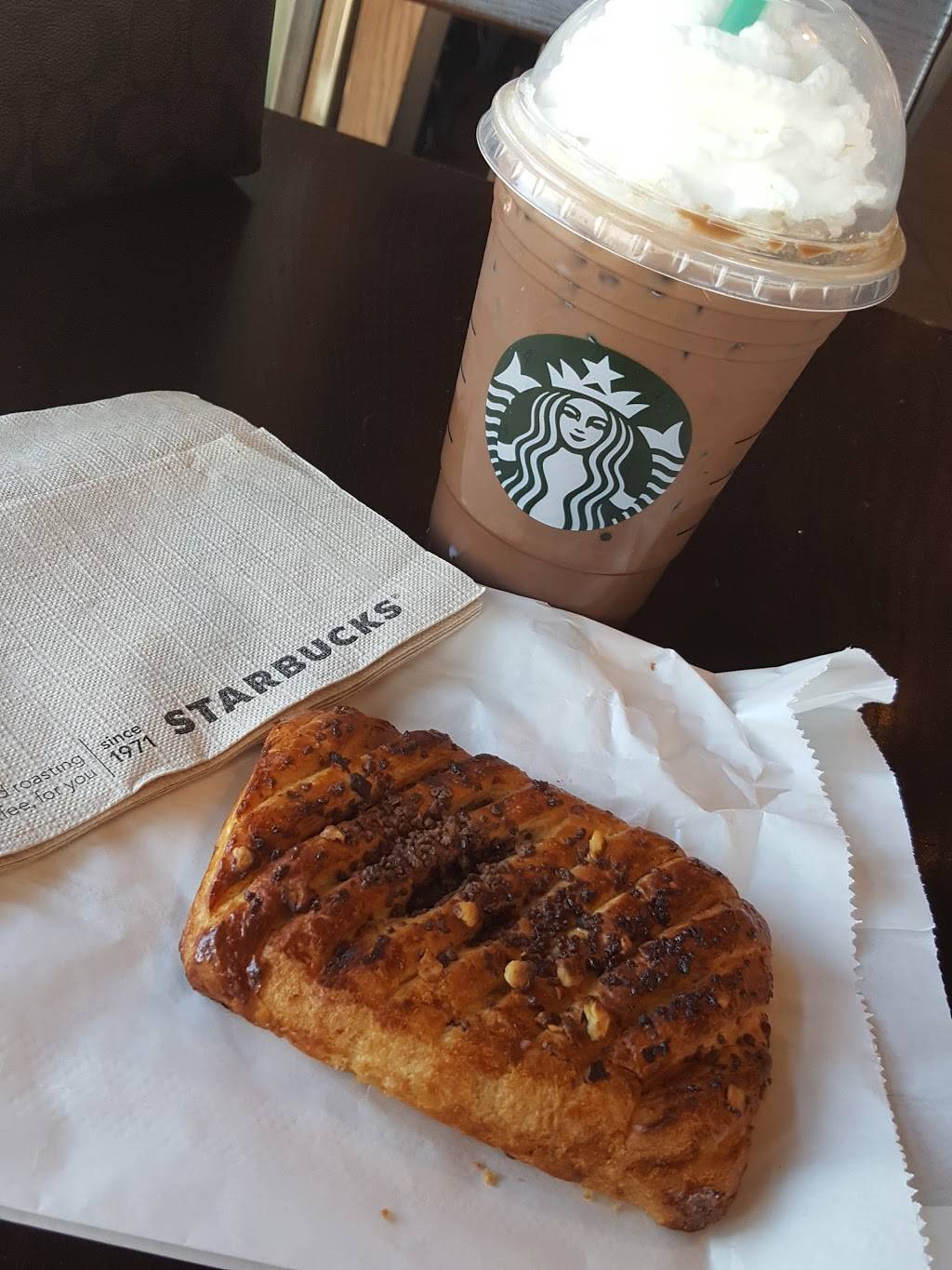 Starbucks | cafe | 605 E Palomar St #B, Chula Vista, CA 91911, USA | 6194825121 OR +1 619-482-5121