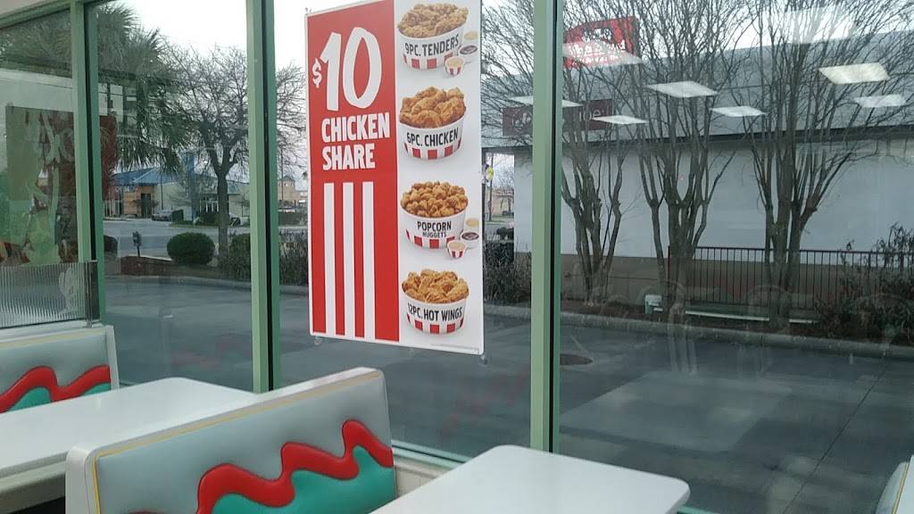 KFC | restaurant | 9160 Grissom Rd, San Antonio, TX 78251, USA | 2106477324 OR +1 210-647-7324