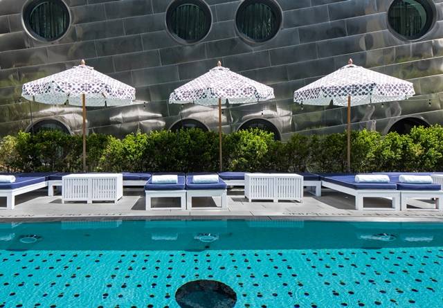 The Beach | restaurant | 355 W 16th St, New York, NY 10011, USA | 2122292336 OR +1 212-229-2336