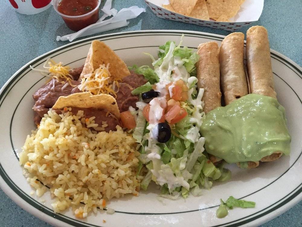 Super Burrito | restaurant | 11237 Whittier Blvd, Whittier, CA 90606, USA | 5626991957 OR +1 562-699-1957