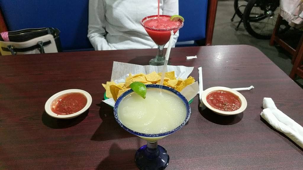 Coyote Rojo Mexican Restaurant | restaurant | 4306, 14016 7th St, Dade City, FL 33525, USA | 3524375660 OR +1 352-437-5660