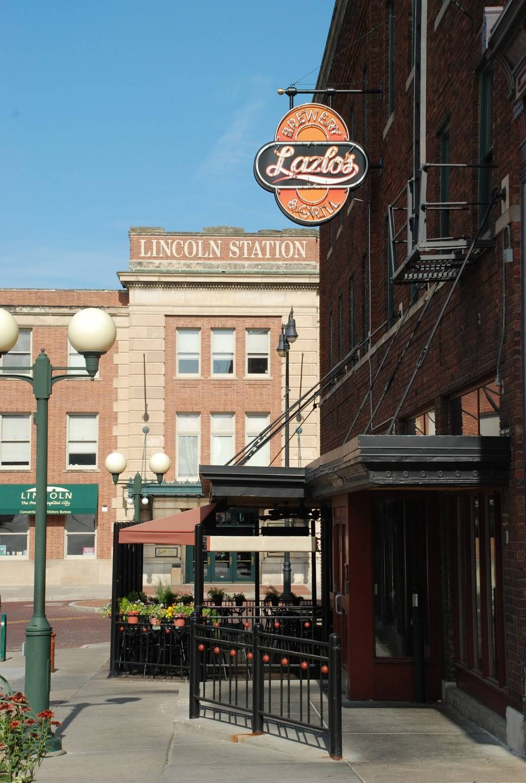 Lazlos Brewery & Grill - Haymarket | restaurant | 210 N 7th St, Lincoln, NE 68508, USA | 4024345636 OR +1 402-434-5636