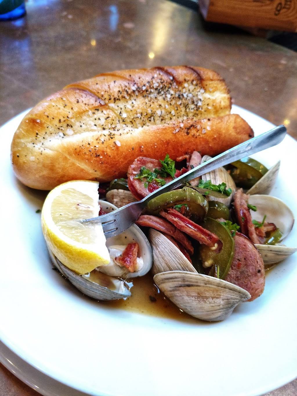 Bethany Blues BBQ | restaurant | 6 N Pennsylvania Ave, Bethany Beach, DE 19930, USA | 3025371500 OR +1 302-537-1500