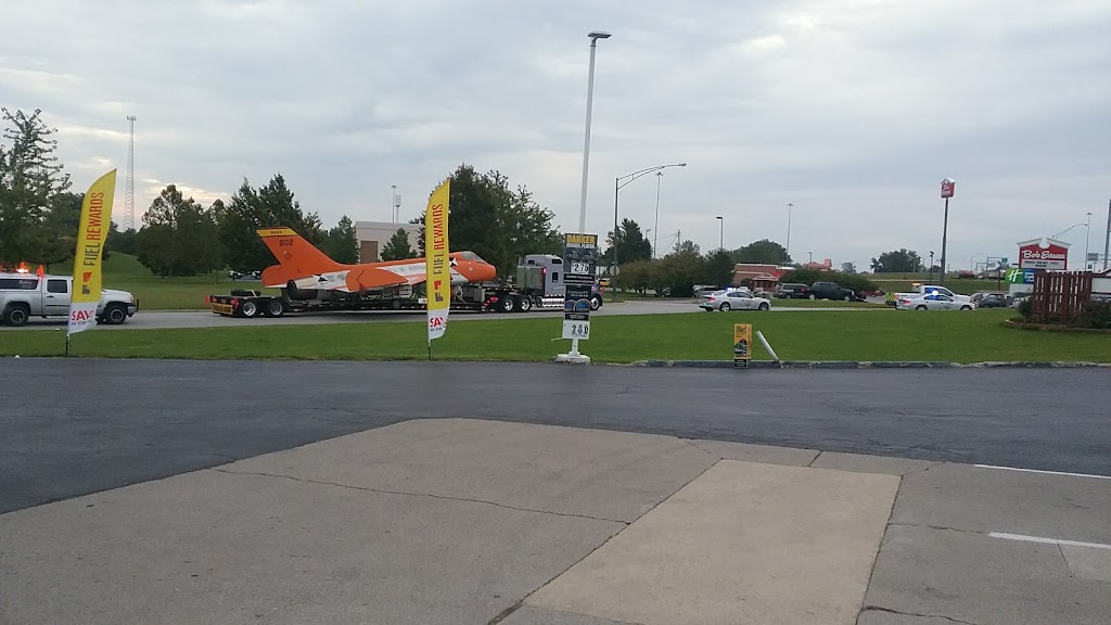 Shell | restaurant | 1402 Bellefontaine St, Wapakoneta, OH 45895, USA | 4197388776 OR +1 419-738-8776