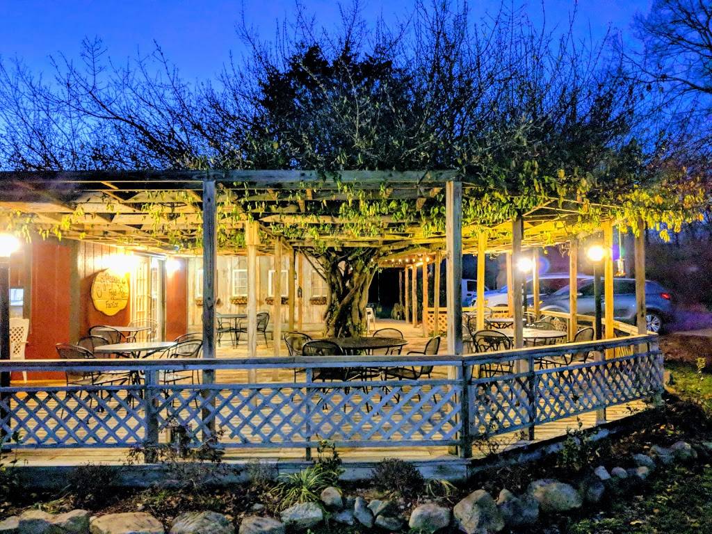 C J Papadops | restaurant | 551 Briar Thicket Rd, Bybee, TN 37713, USA | 4236254787 OR +1 423-625-4787