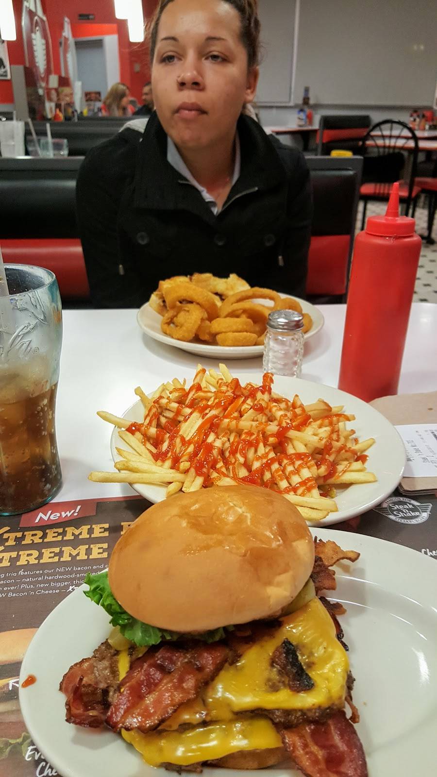 Steak n Shake | restaurant | 2717 S Hurstbourne Pkwy, Louisville, KY 40220, USA | 5024913397 OR +1 502-491-3397