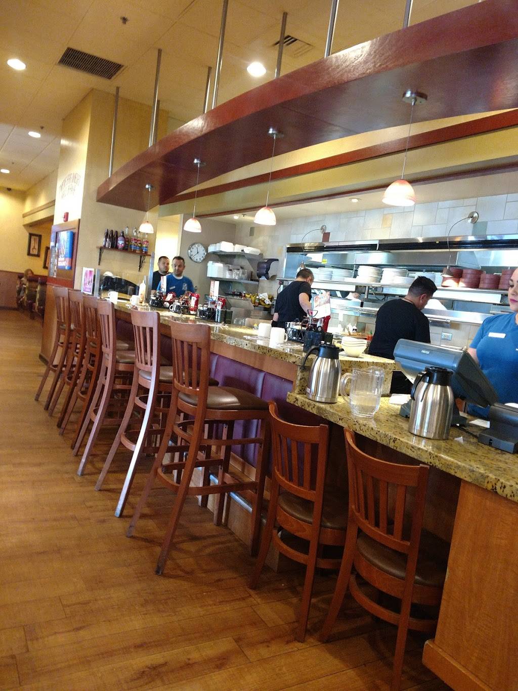 The Broken Yolk Cafe | restaurant | 884 Eastlake Pkwy, Chula Vista, CA 91914, USA | 6192161144 OR +1 619-216-1144