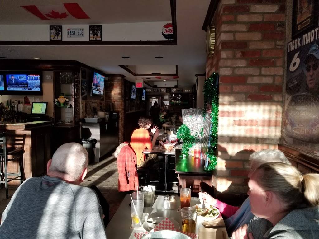 WING HOUSE | restaurant | 19157 Centre St, Mount Albert, ON L0G 1M0, Canada | 9055572222 OR +1 905-557-2222