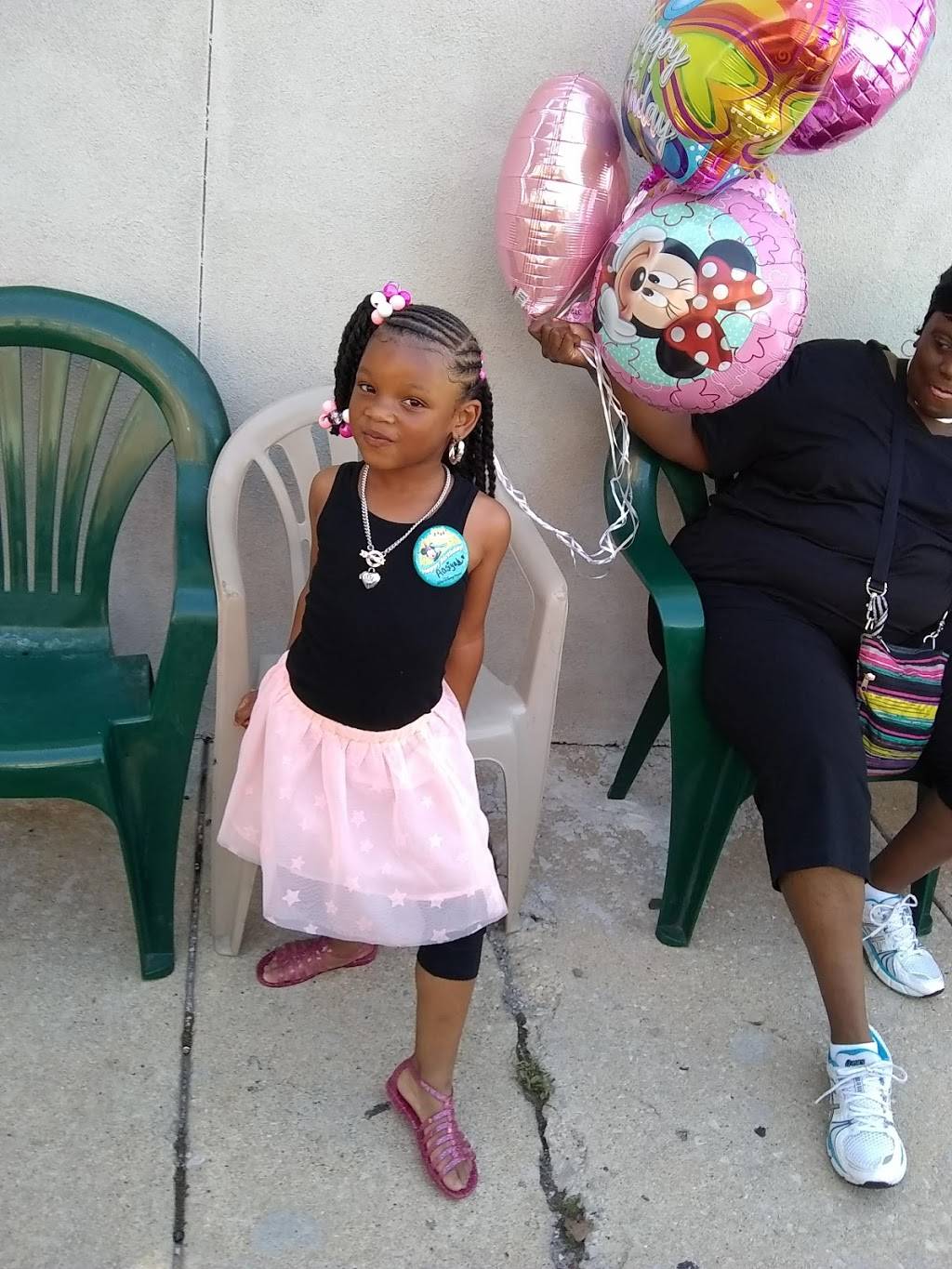 Lian Hsing Chinese | restaurant | 1344 S Chadwick St, Philadelphia, PA 19146, USA | 2154624150 OR +1 215-462-4150