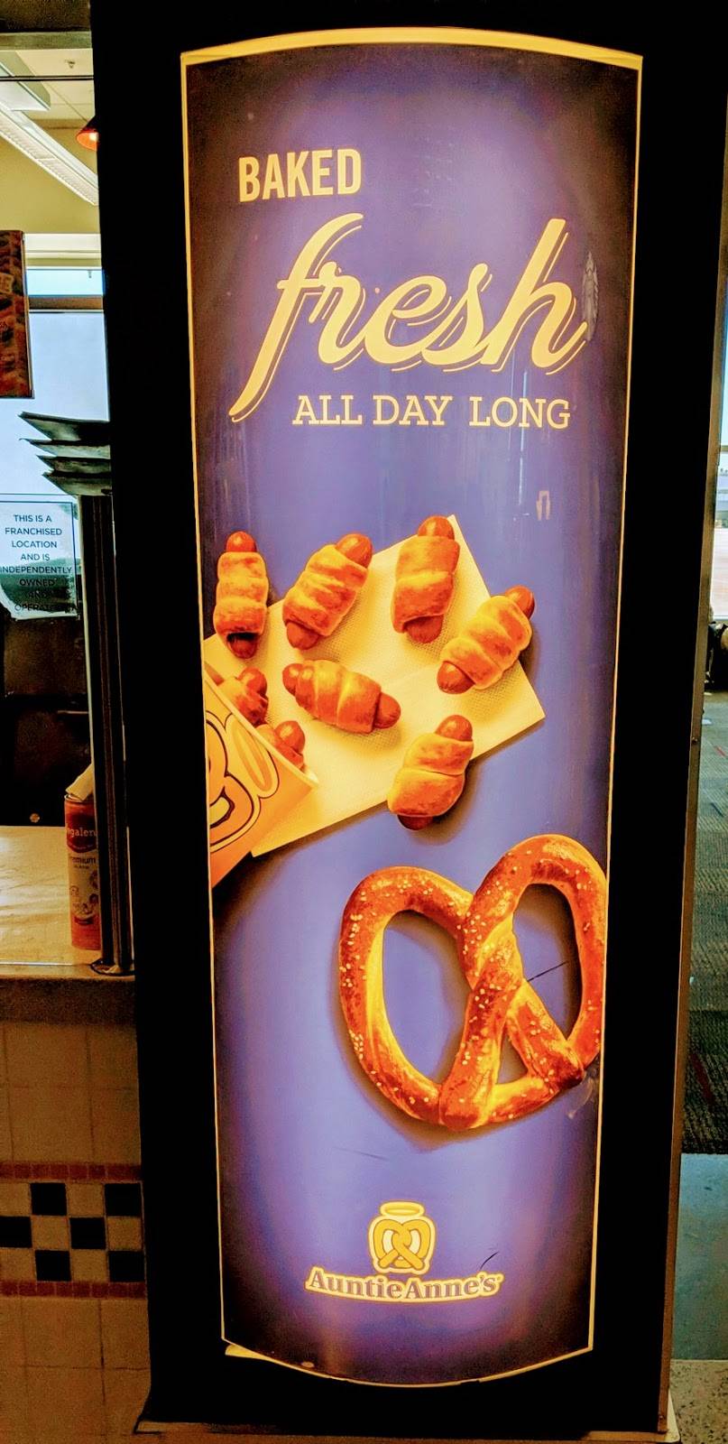 Auntie Annes | cafe | Southwest Airlines Term, 1 Airport Dr, Oakland, CA 94621, USA | 5105633249 OR +1 510-563-3249