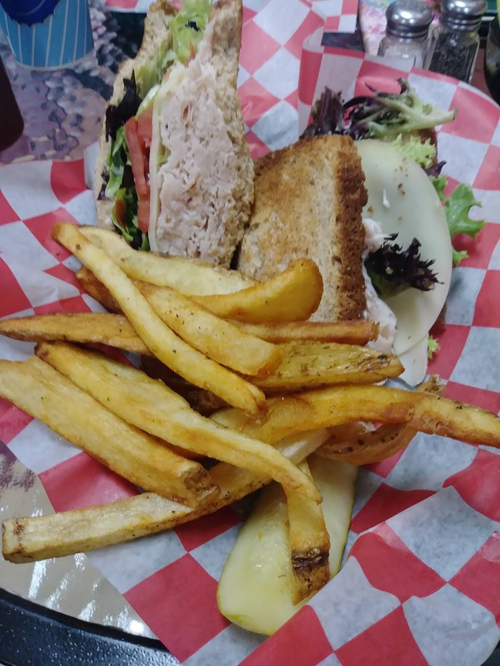 Backstreet Cafè | meal takeaway | 1780 Chandlers Ln, Sunset Beach, NC 28468, USA | 9105756759 OR +1 910-575-6759