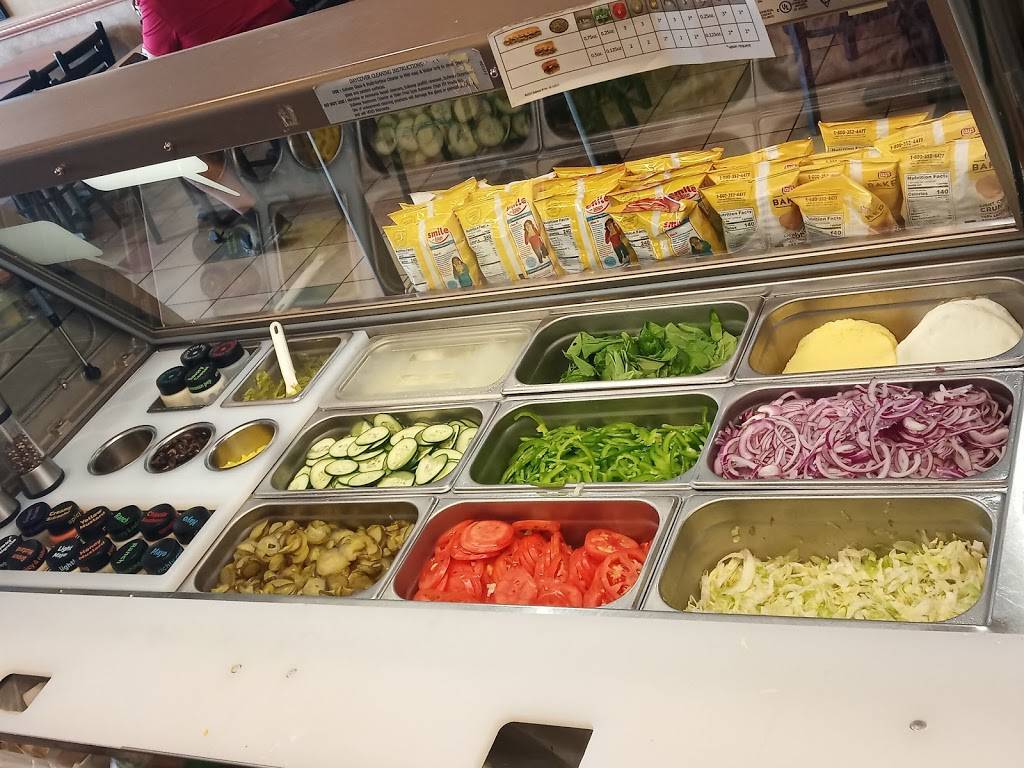 Subway | restaurant | 6464 Northwest Hwy, Dallas, TX 75214, USA | 2148909898 OR +1 214-890-9898