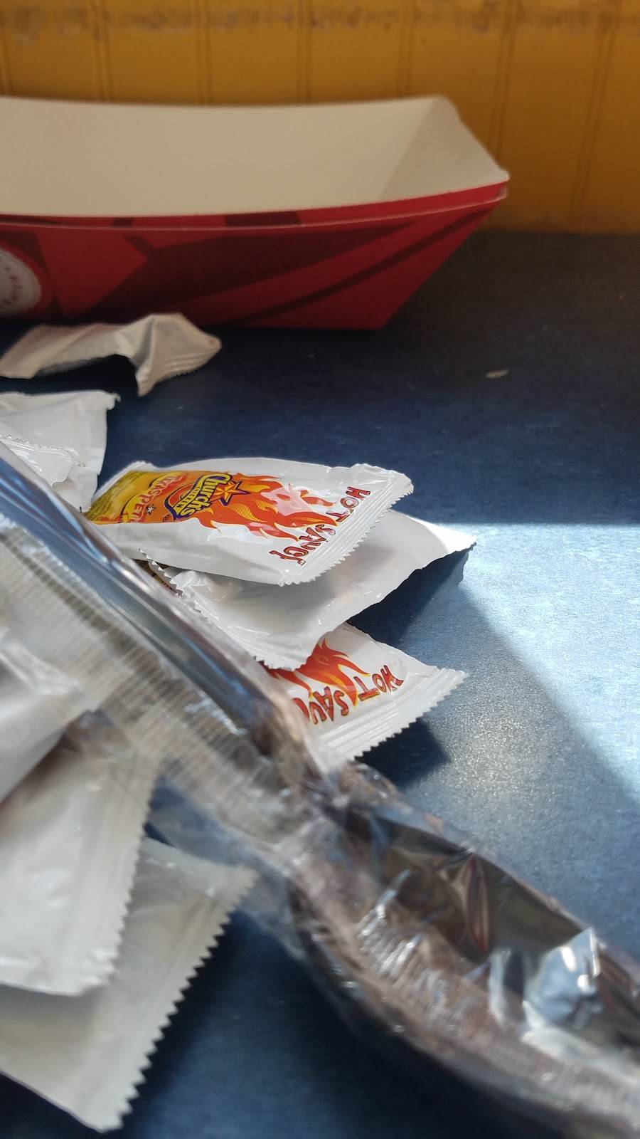 Churchs Chicken | restaurant | 10017 S Texas 6, Sugar Land, TX 77478, USA | 2815642456 OR +1 281-564-2456