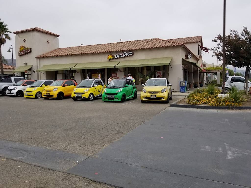 Del Taco | meal takeaway | 55 E Hallock Dr, Santa Paula, CA 93060, USA | 8055254444 OR +1 805-525-4444
