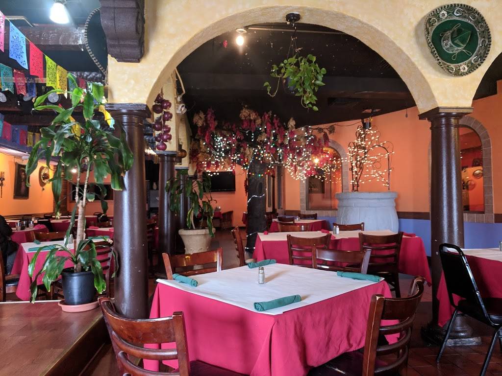 El Tipico | restaurant | 3341 Dempster Street, Skokie, IL 60076, USA | 8476764070 OR +1 847-676-4070