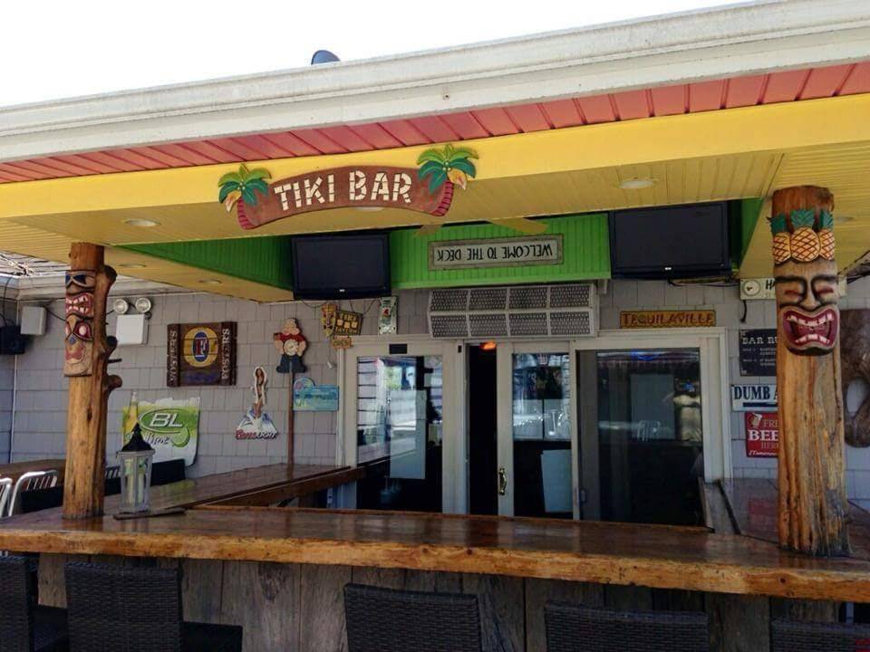 Popeis Clam Bar Coram | restaurant | 451 Middle Country Rd, Coram, NY 11727, USA | 6316964029 OR +1 631-696-4029