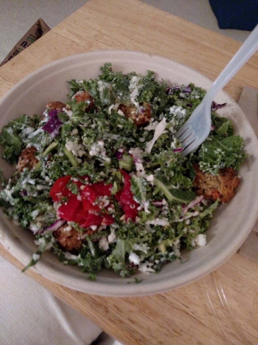 Chopt Creative Salad Co. | restaurant | 14 Lawrence St, Dobbs Ferry, NY 10522, USA | 9142790430 OR +1 914-279-0430