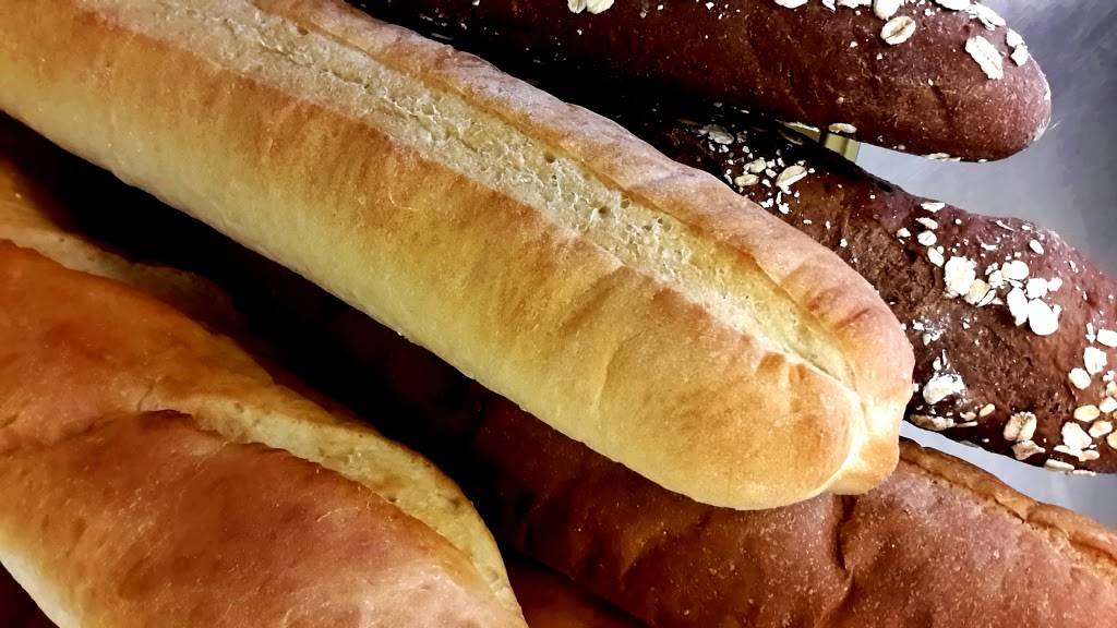 CaliSubs | restaurant | 601 S Riverside Dr #3, Clarksville, TN 37040, USA | 9318025093 OR +1 931-802-5093