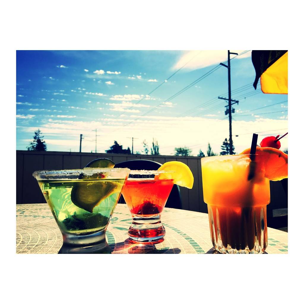 Cocoanut Grove | restaurant | 710 Marine Dr, Bellingham, WA 98225, USA | 3606716756 OR +1 360-671-6756