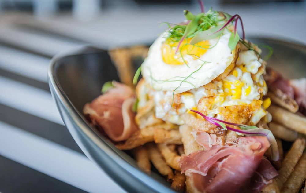 Lettuce & Tomato Gastrobar | restaurant | 17070 W Dixie Hwy, North Miami Beach, FL 33160, USA | 3057602260 OR +1 305-760-2260