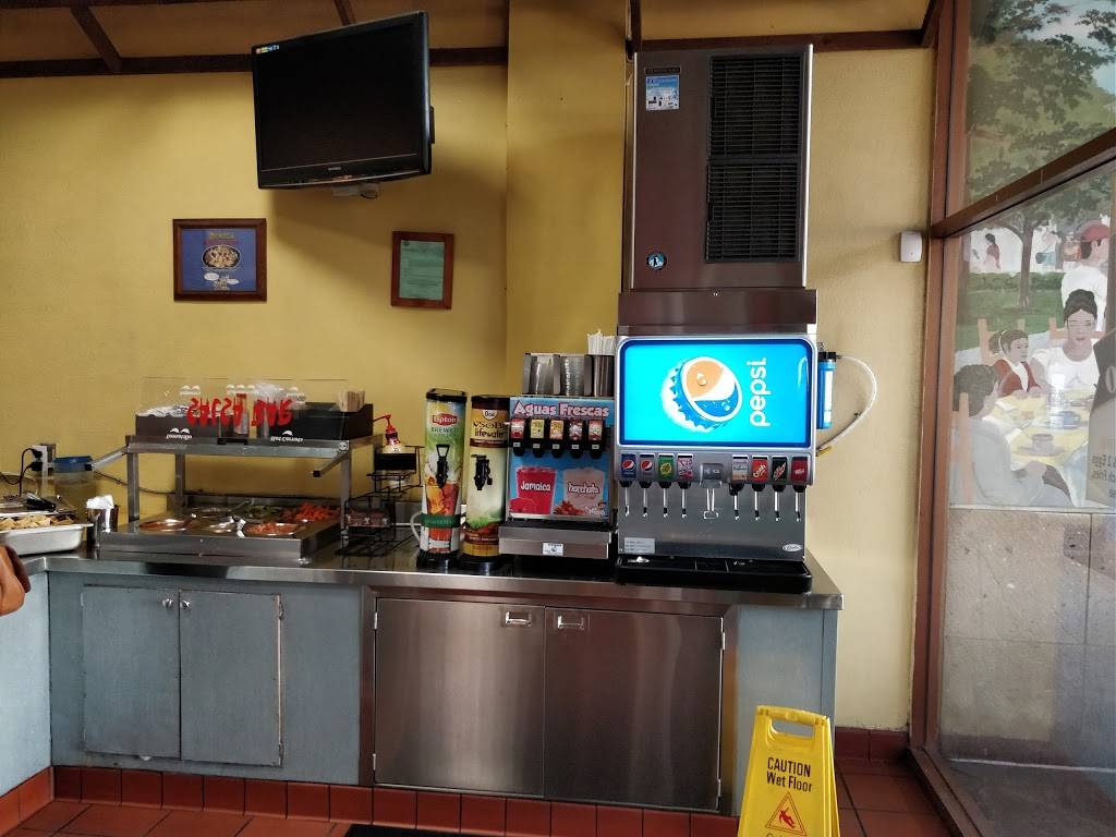 Primos Mexican Food | restaurant | 21612 Plano Trabuco Rd, Rancho Santa Margarita, CA 92688, USA | 9498580311 OR +1 949-858-0311