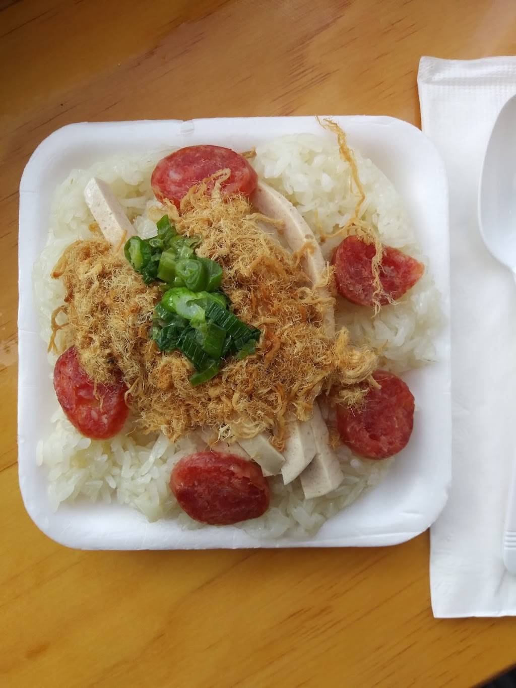 Le Banh Mi | restaurant | 29141 Dequindre Rd, Madison Heights, MI 48071, USA | 2484390888 OR +1 248-439-0888