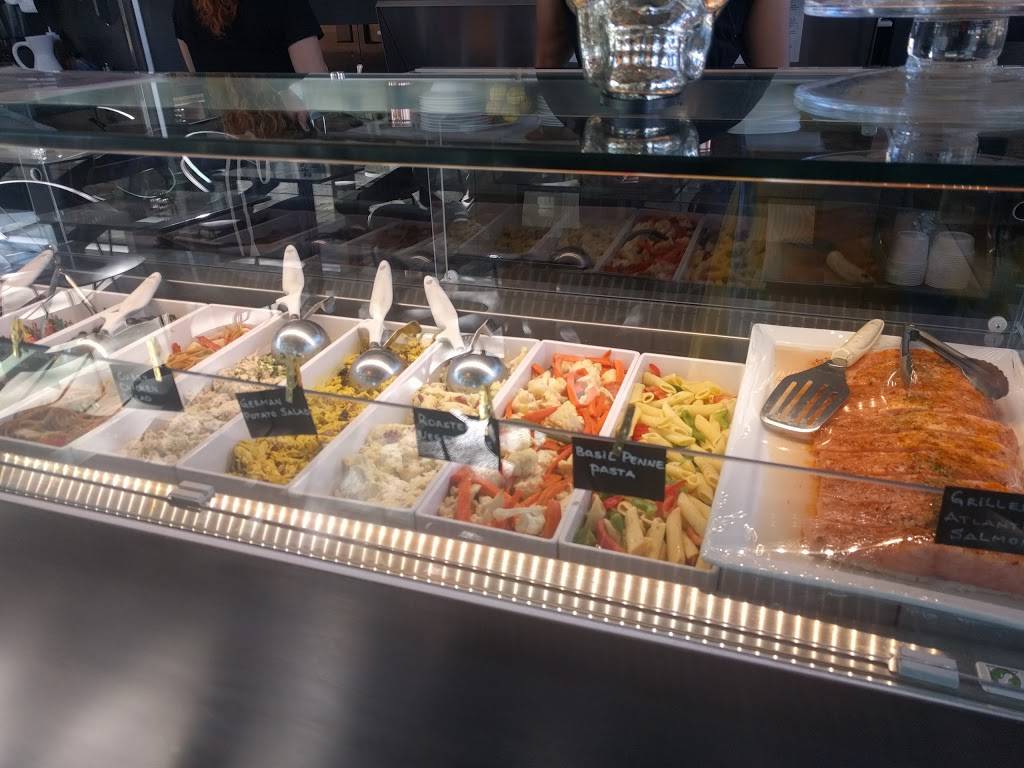 Fambrinis Cafe | cafe | 2500 El Camino Real suite 105, Palo Alto, CA 94306, USA | 6508581268 OR +1 650-858-1268