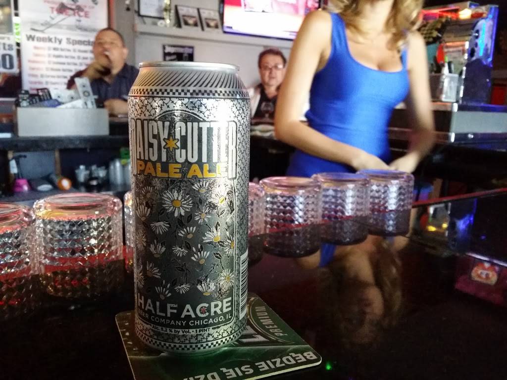 The Heights Bar & Grill | restaurant | 6436 W Montrose Ave, Harwood Heights, IL 60706, USA | 7088677781 OR +1 708-867-7781