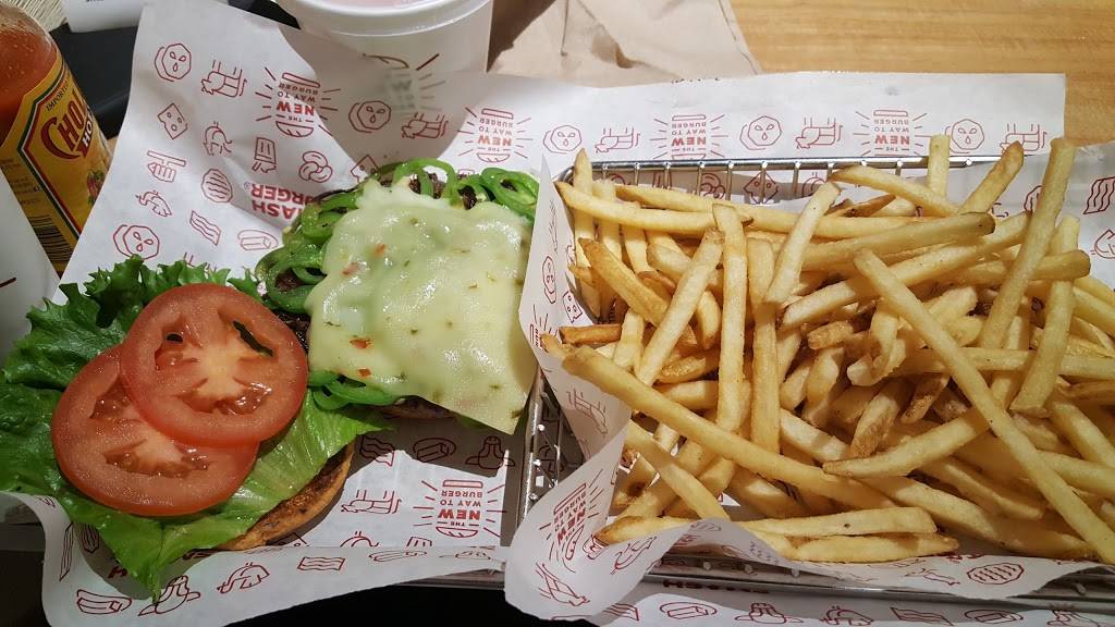 Smashburger | restaurant | 23890 E Smoky Hill Rd #240, Aurora, CO 80016, USA | 7205054606 OR +1 720-505-4606