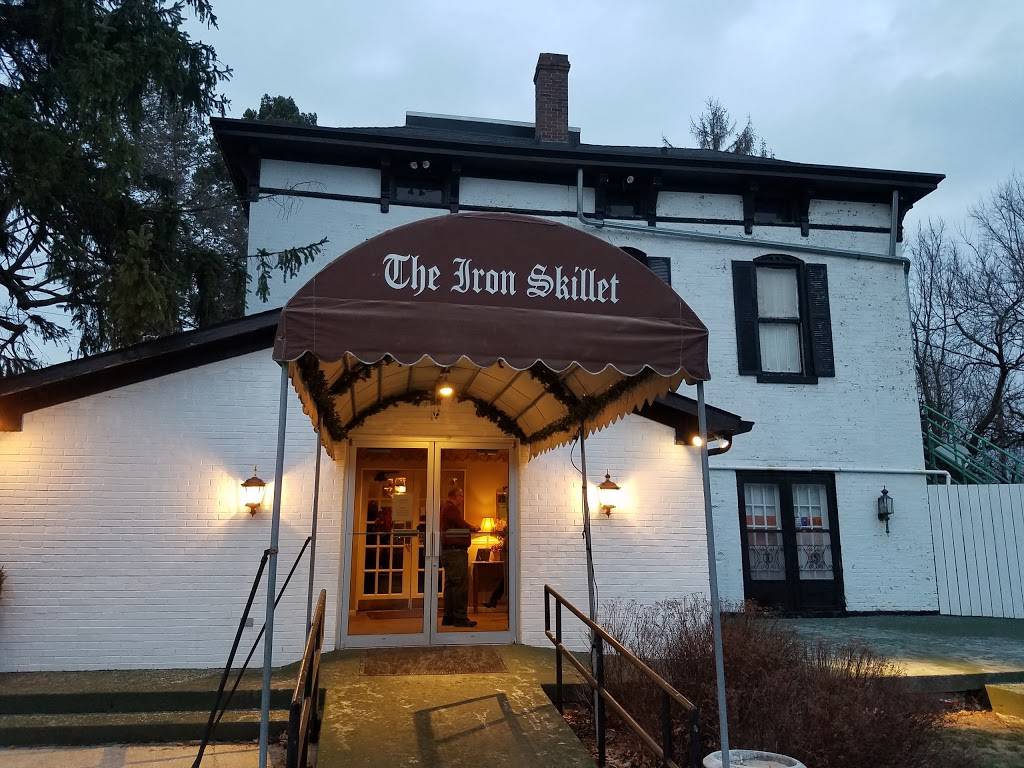 The Iron Skillet Restaurant | restaurant | 2489 W 30th St, Indianapolis, IN 46222, USA | 3179236353 OR +1 317-923-6353