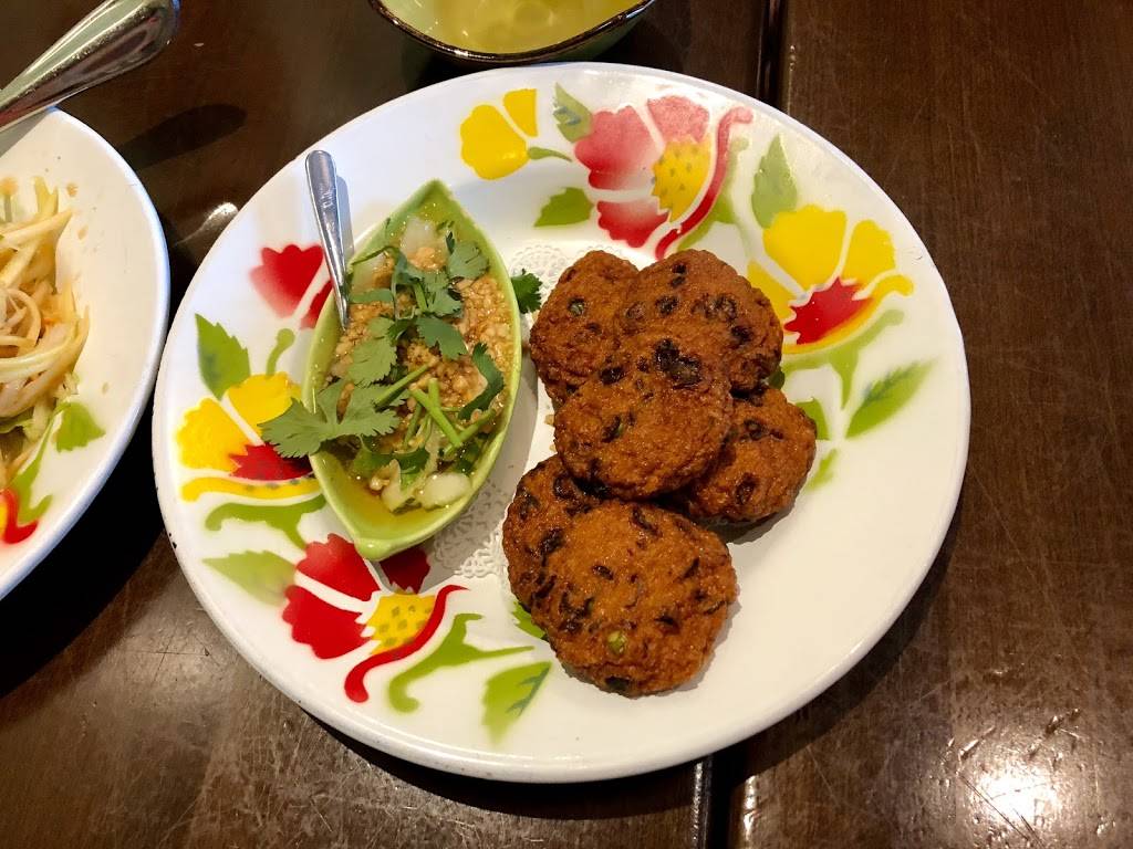 Thai Square | restaurant | 3217 Columbia Pike, Arlington, VA 22204, USA | 7036857189 OR +1 703-685-7189