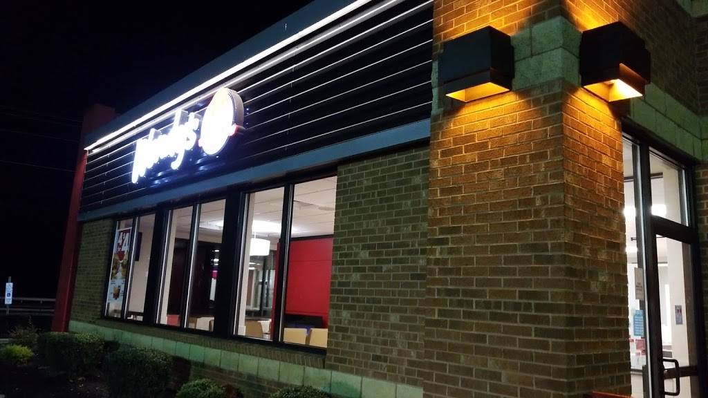Wendys | restaurant | 1533 Freeway Dr, Reidsville, NC 27320, USA | 3363494884 OR +1 336-349-4884