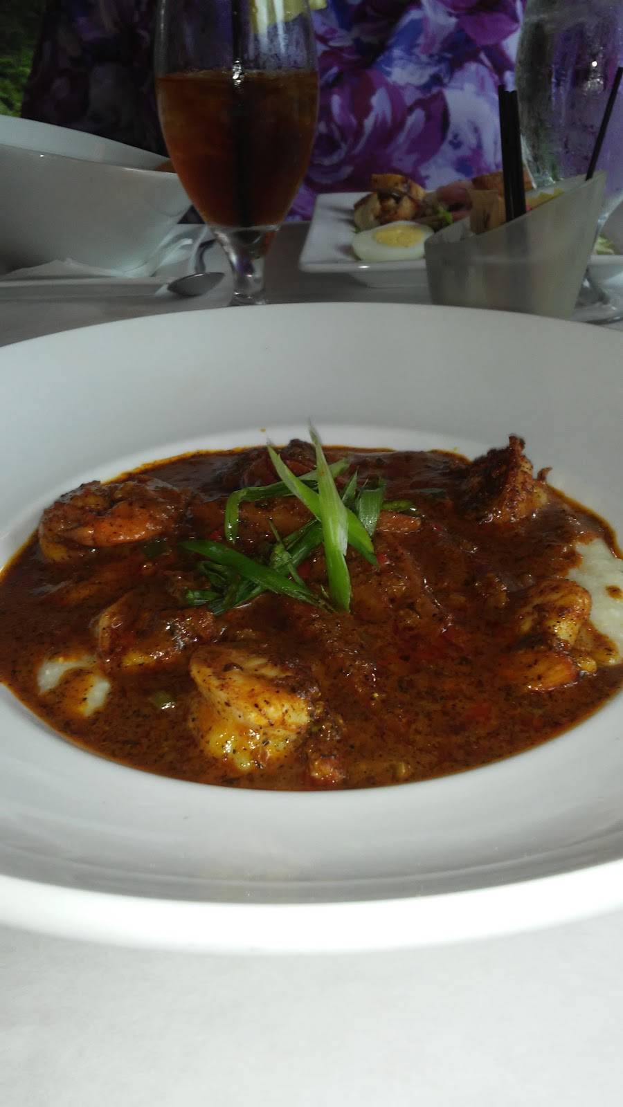 Hawkshead Restaurant | night club | 523 Hawks Nest Dr, South Haven, MI 49090, USA | 2696392121 OR +1 269-639-2121