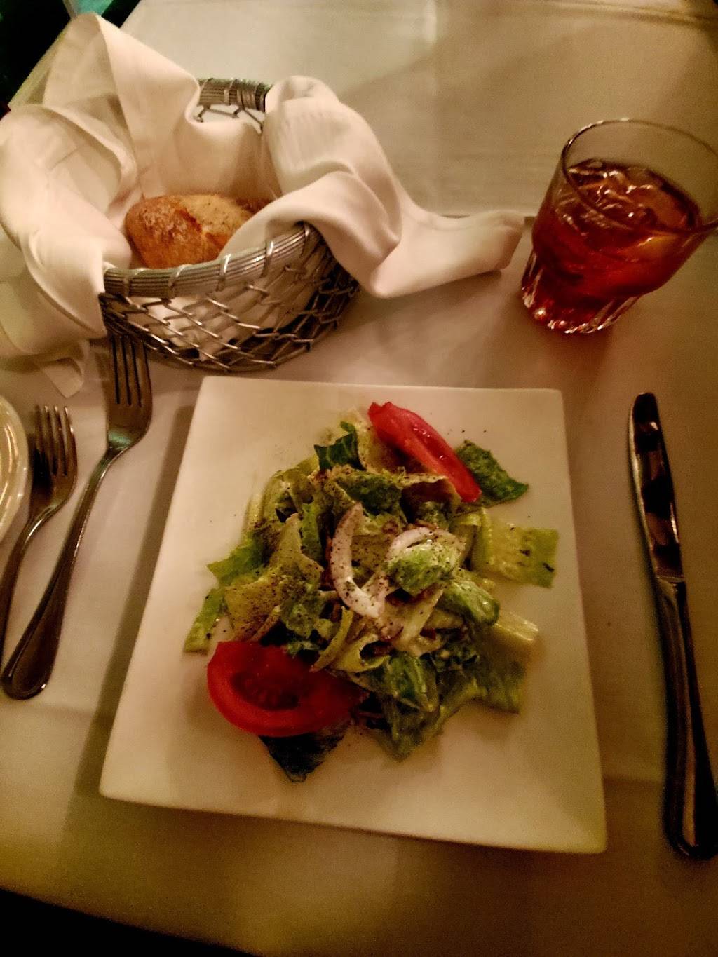 The New York Restaurant | restaurant | 101 State St, Harbor Springs, MI 49740, USA | 2315261904 OR +1 231-526-1904