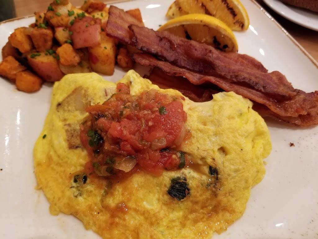 Two Sisters Restaurant | restaurant | 50 Alhambra Plaza, Coral Gables, FL 33134, USA | 3054476101 OR +1 305-447-6101