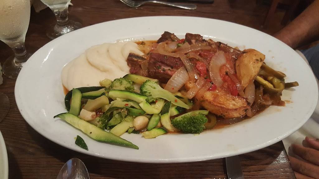 Adrianas | restaurant | 771 Grand Ave, New Haven, CT 06511, USA | 2038656474 OR +1 203-865-6474